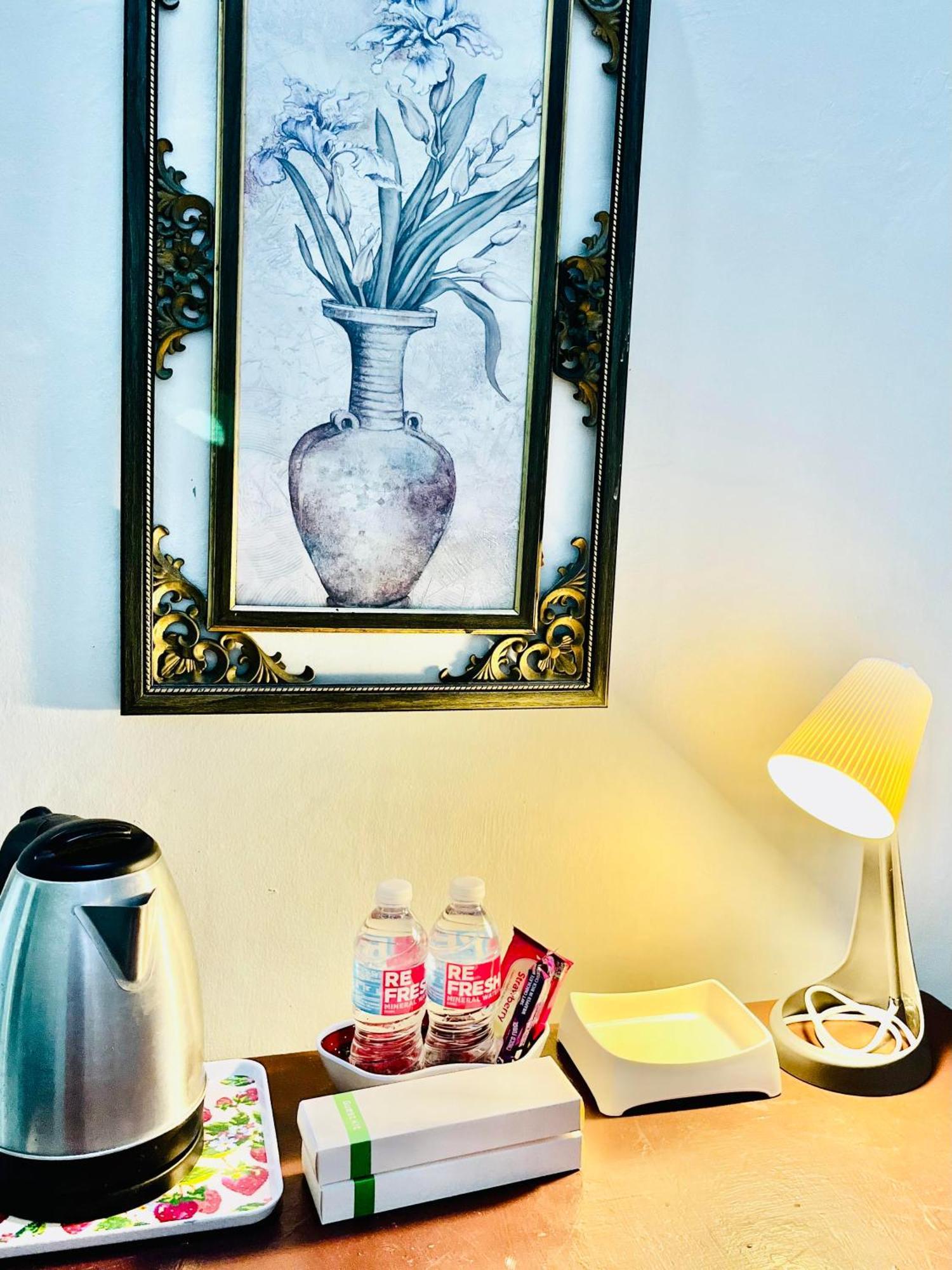 The Studio Byhome Puerto Princesa Екстериор снимка
